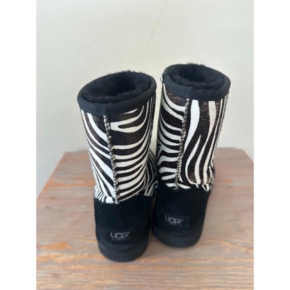 UGG Classic Short Exotic Zebra Genuine Calf Hair Winter Boots Black/Cream Size 7 - Picture 9 of 11